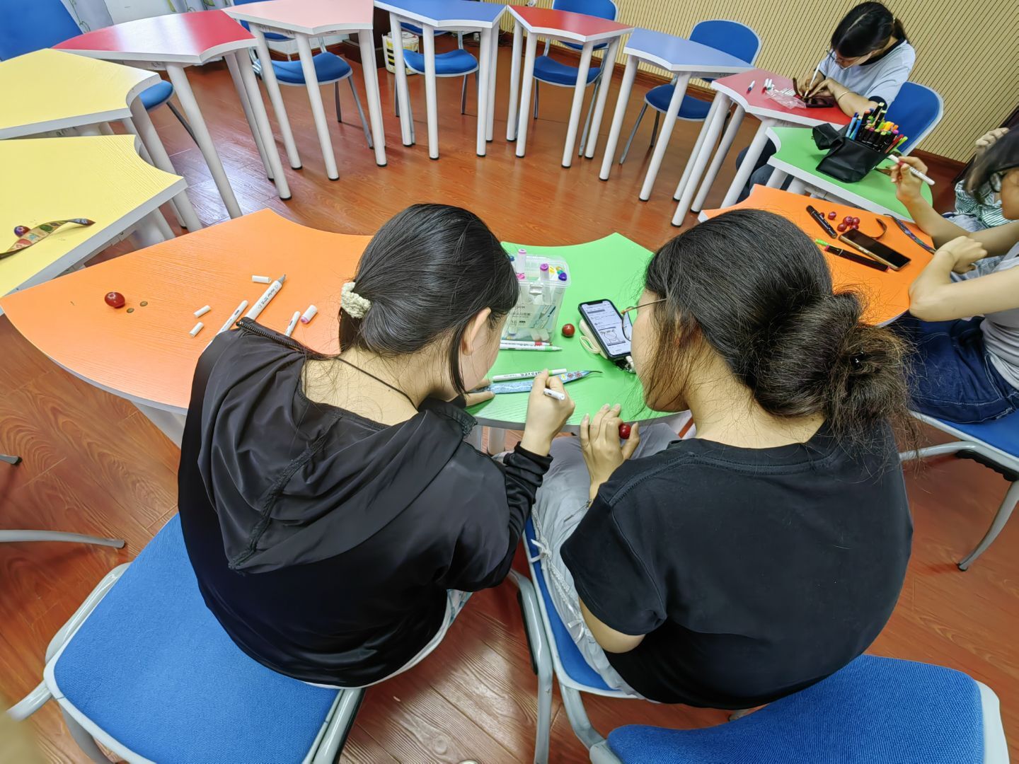 指尖绽放的生命——种子艺术创作与生命探索之旅团辅活动圆满开展